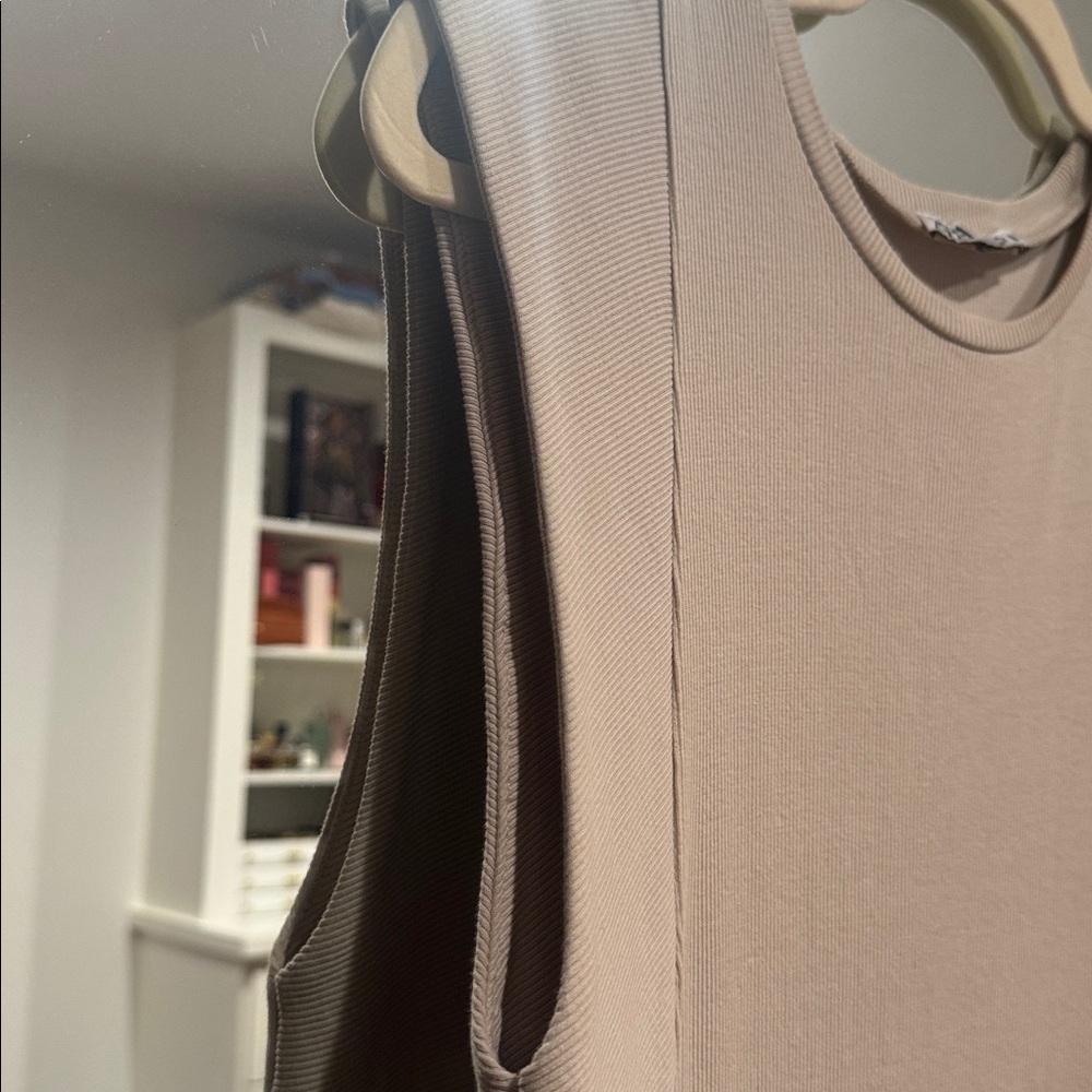 Zara Sleeveless Beige Midi Dress - Picture 3 of 3